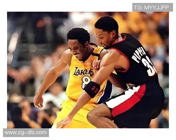 勇士与开拓者精彩对决瞬间回顾,篮球场上的激情与荣耀交织 勇士与开拓者精彩对决瞬间回顾,篮球场上的激情与荣耀交织