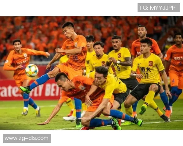 广东恒大与鲁能泰山的巅峰对决谁将笑到最后引发球迷热议