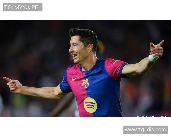 莱万携手球队再创辉煌新篇章展现足球巨星的无限魅力与坚持精神