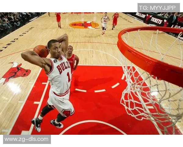 马丁内斯的传奇之路：从青涩球员到世界足球巨星的蜕变与荣耀